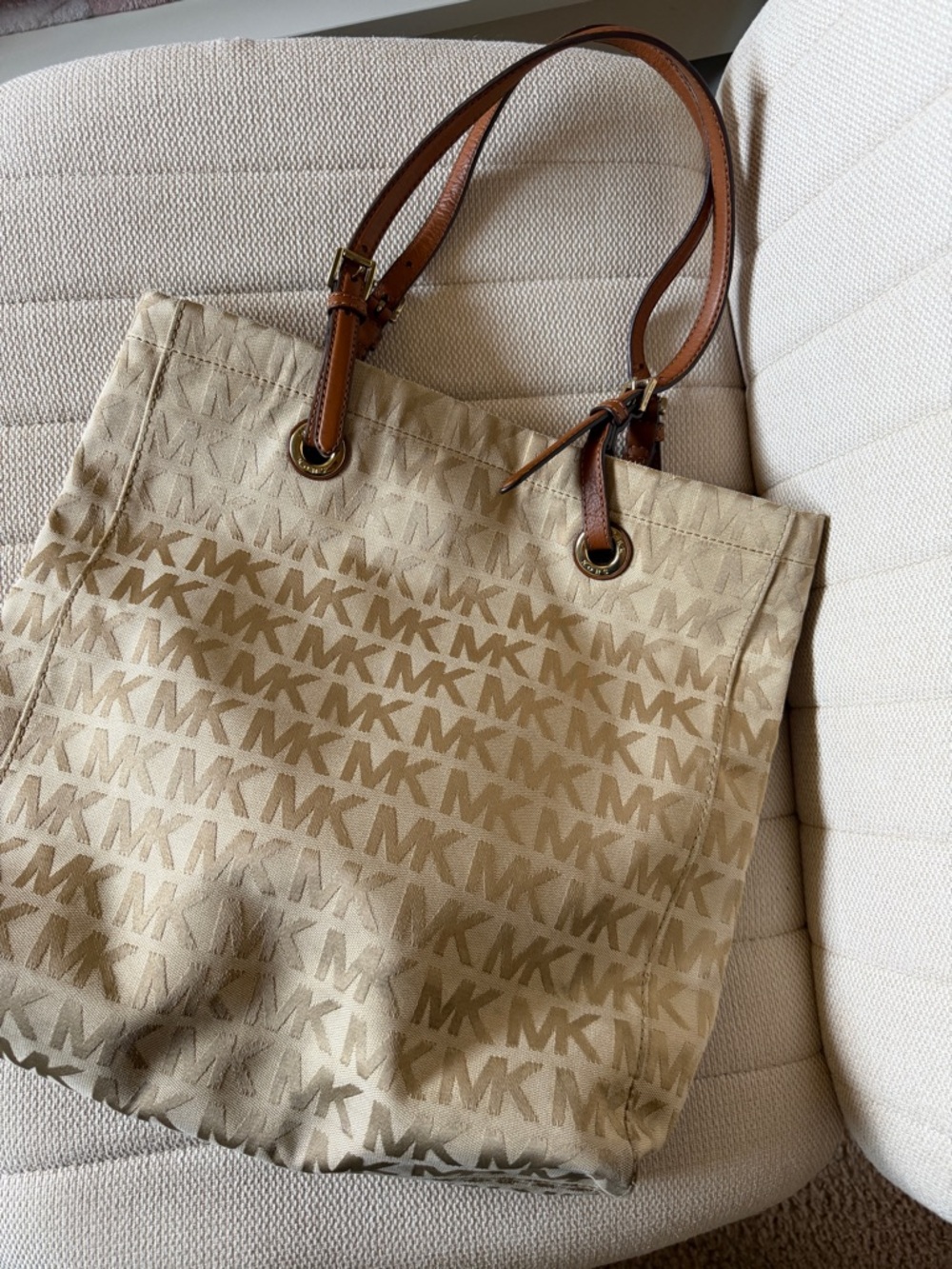 Michael Kors Tan Monogram Tote with Brown Leather Handles - Picture 2 of 7